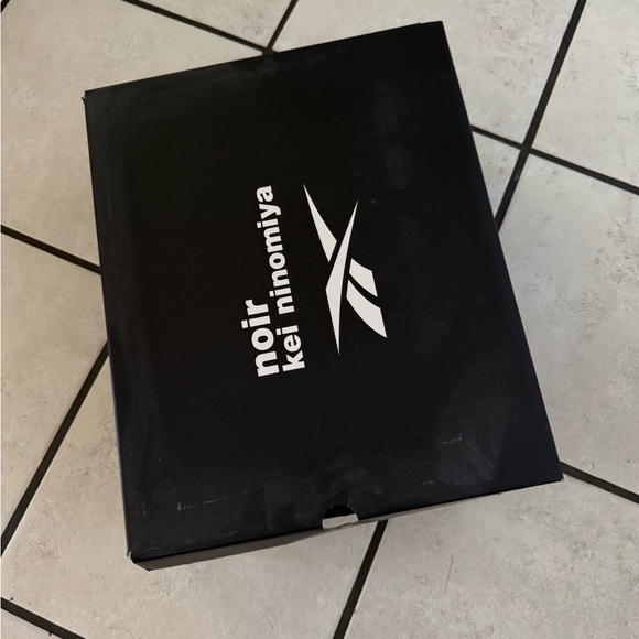 noir kei ninomiya insta pump sneakers - Picture 2 of 9